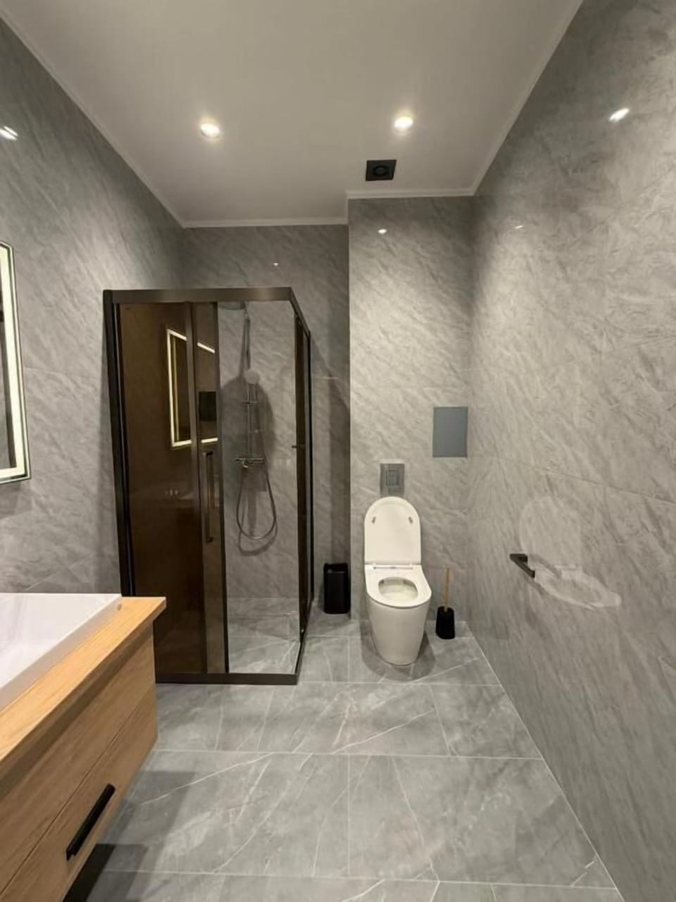 Deluxe Double Room, Mountain View | Bathroom | Shower, eco-friendly toiletries, hair dryer, slippers