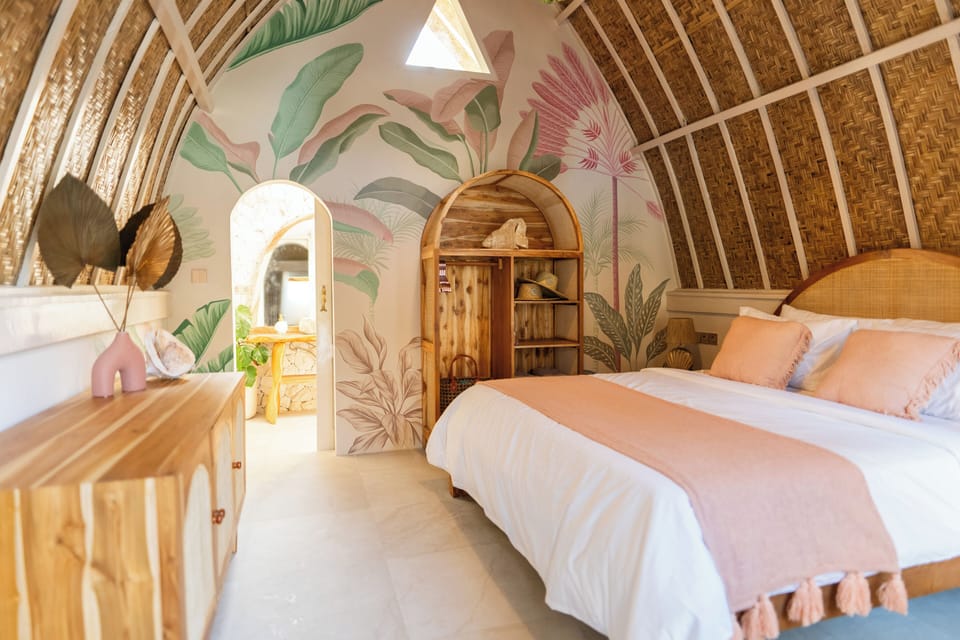 Deluxe Bungalow | In-room safe, blackout drapes, soundproofing, WiFi (free)