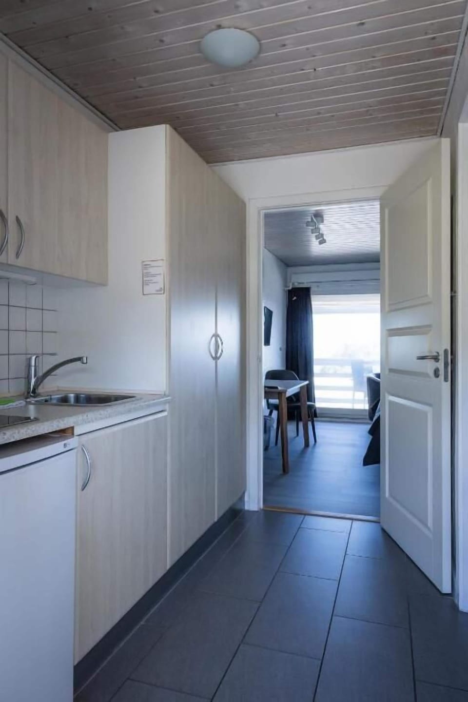 Basic Double Room, Non Smoking | Private kitchen