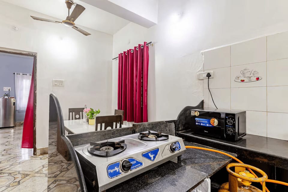 Comfort Villa, Multiple Bedrooms, Balcony, City View | Interior