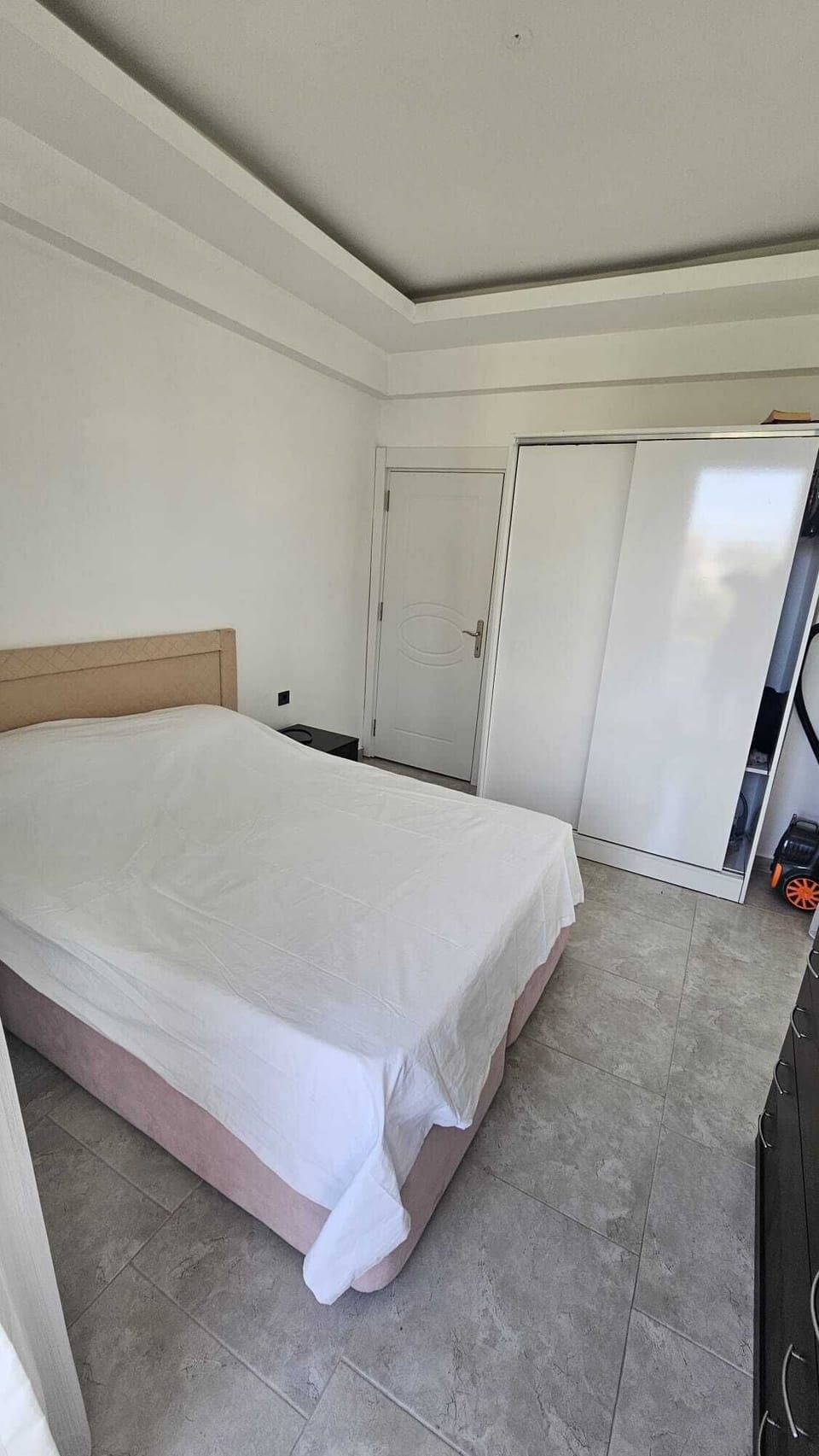 Iron/ironing board, free WiFi