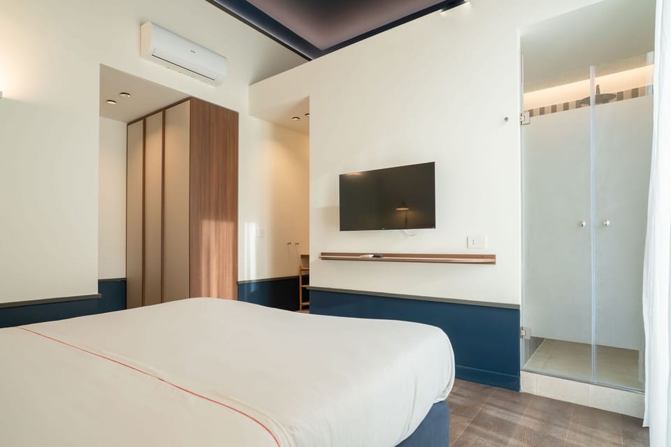 Superior Double Room | Desk, soundproofing, free WiFi