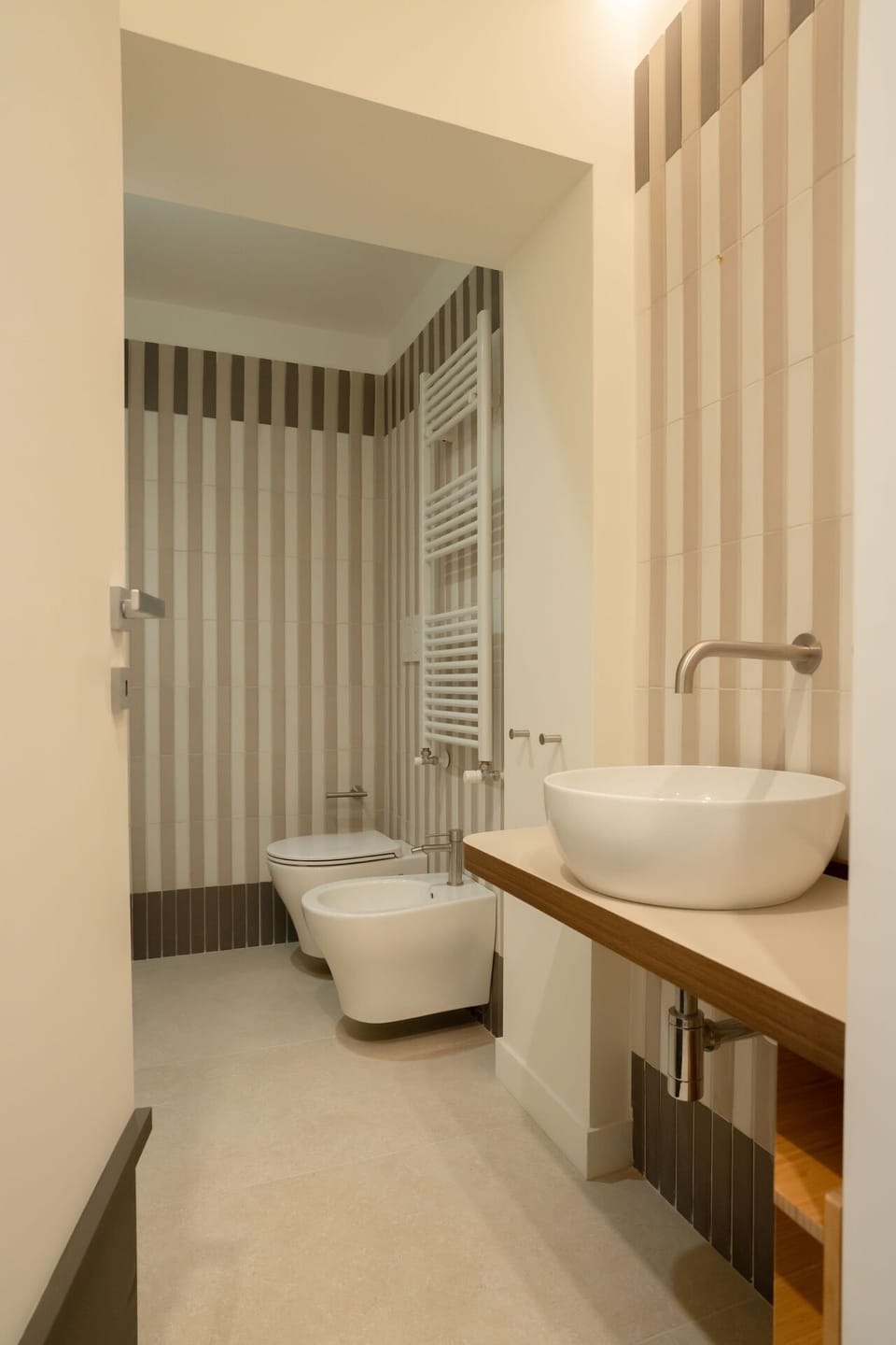 Standard Room | Bathroom | Bathtub, hair dryer, bidet, towels