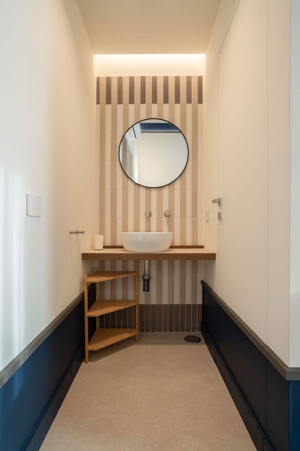 Superior Double Room | Bathroom | Bathtub, hair dryer, bidet, towels