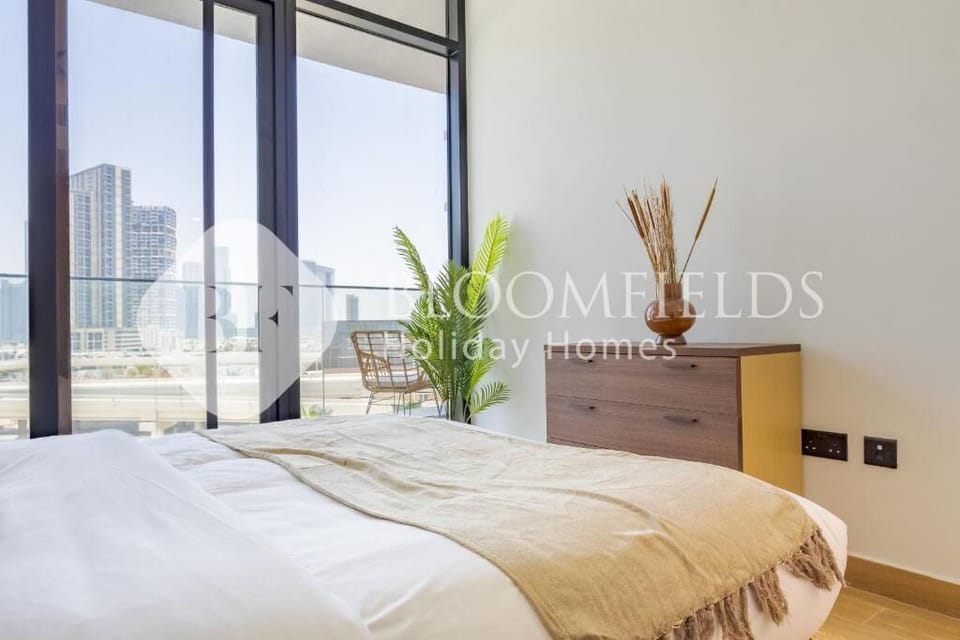 Apartment, Balcony, City View | Iron/ironing board, WiFi (free)