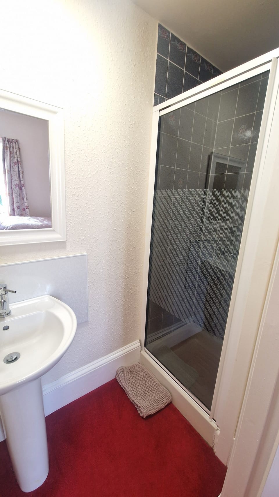 Classic Twin Room, Garden View | Bathroom