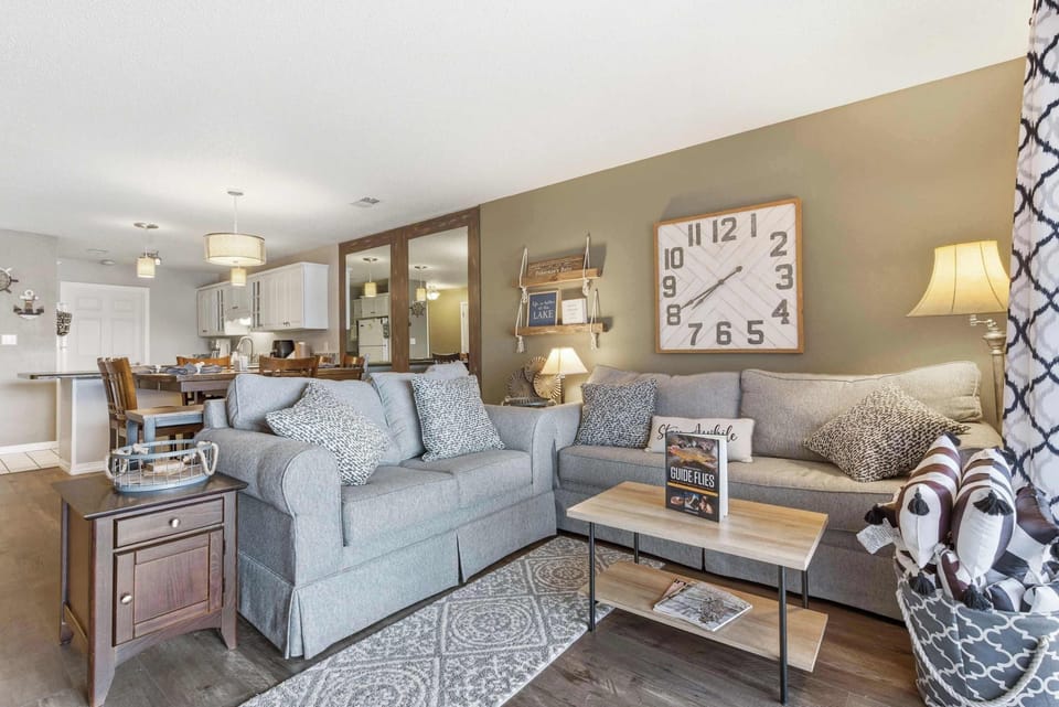 Condo, Multiple Beds, Patio, Garden View (Twin Lakes Getaway) | Living area