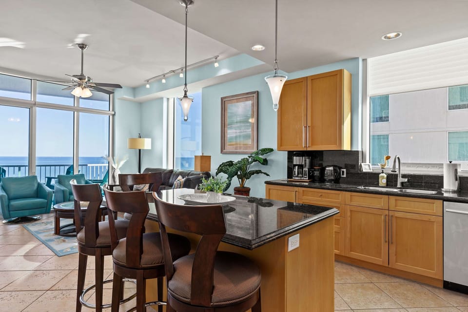Apartment, Multiple Beds, Balcony, Ocean View (Sapphire 2603) | Private kitchen