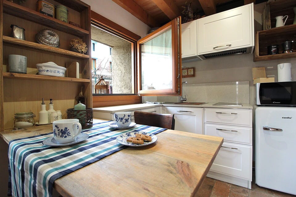 Autumn, Kitchen, Spring, Summer, Winter