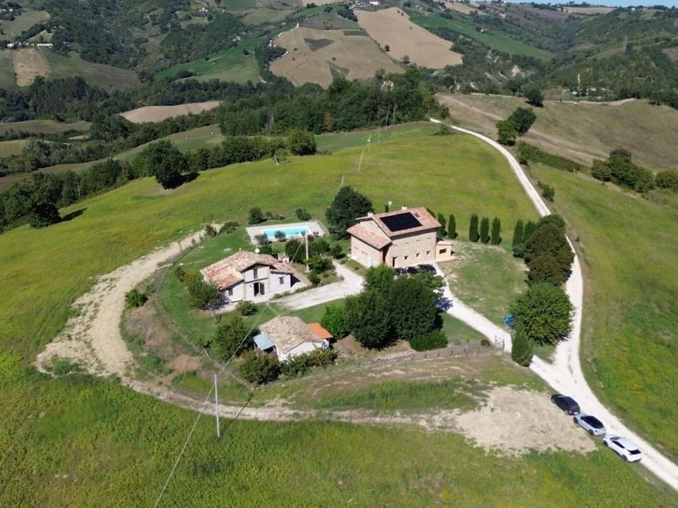 House, Plain, Rural Area, Roof, Home, Landscape, Land Lot, Cottage, Estate, Farmhouse