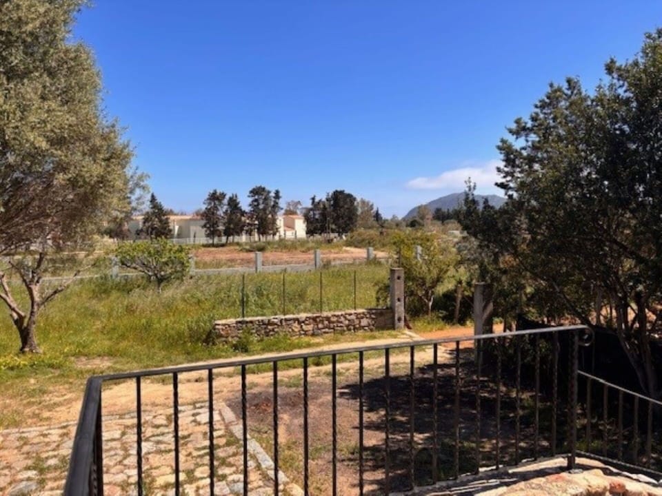 Sky, Tree, Fence, Home Fencing, Landscaping