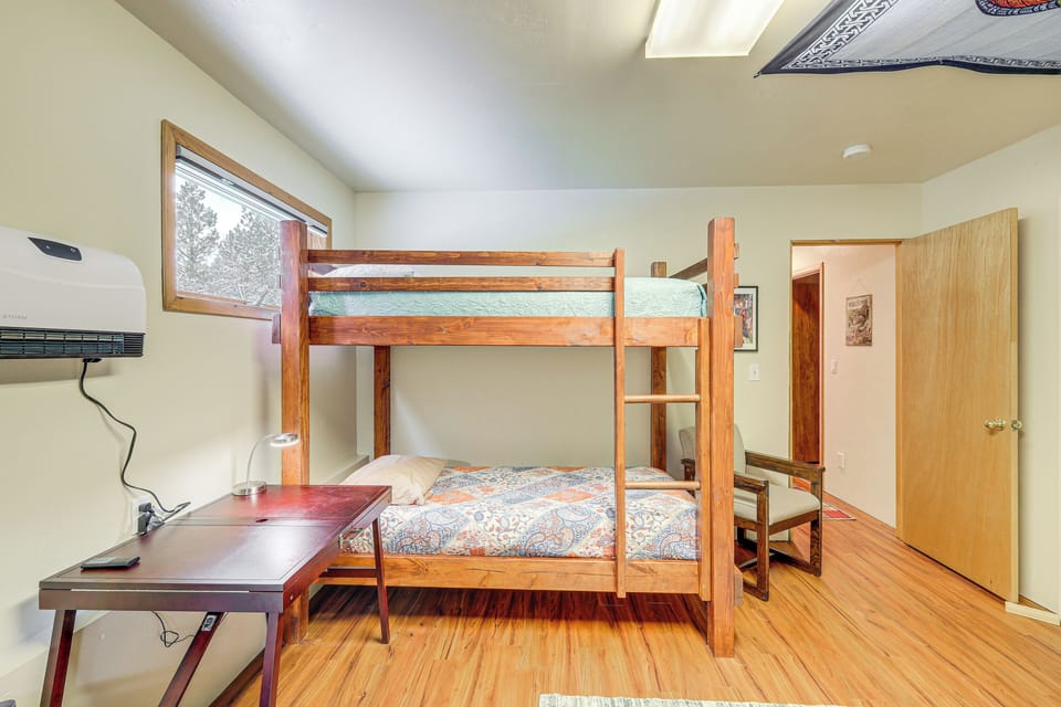 House (4 Bedrooms) | Interior