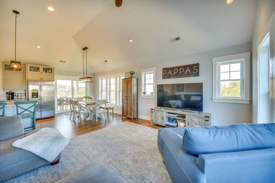 House (5 Bedrooms) | Interior