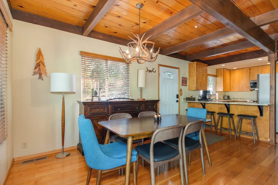 Dining Area 2
