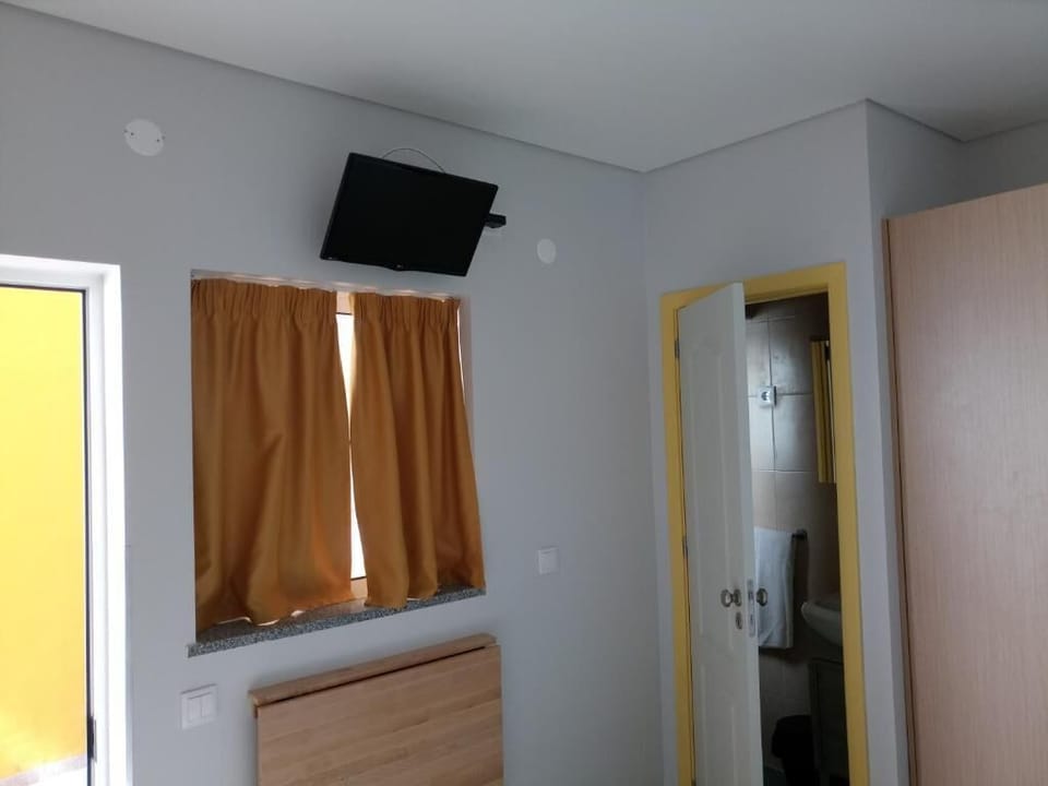 Studio, Balcony, Courtyard View | Interior