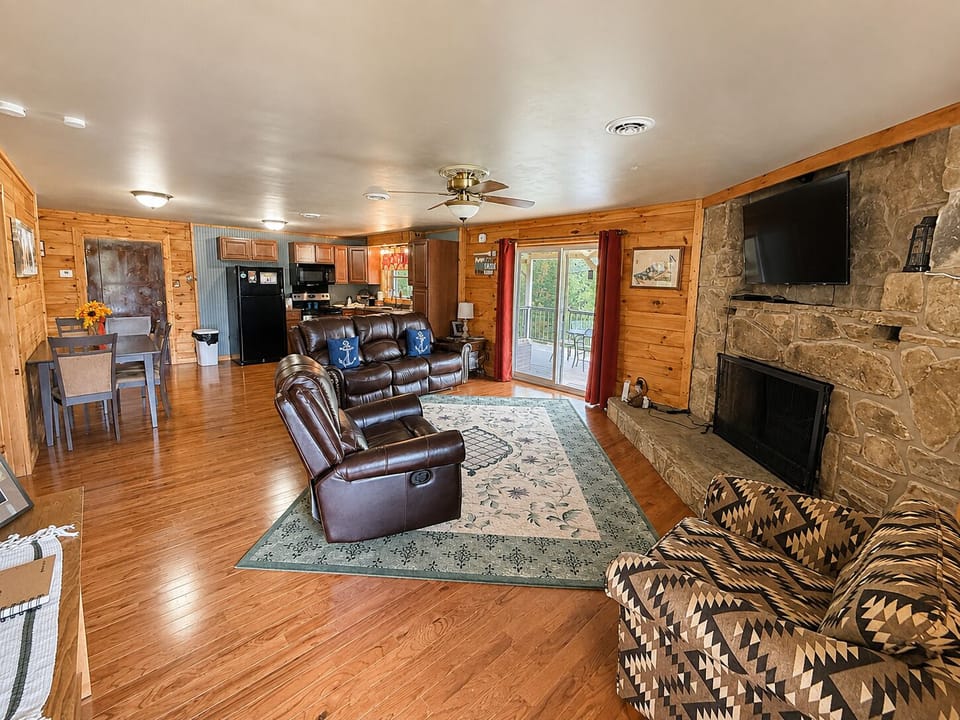 House, 2 Bedrooms | Living area