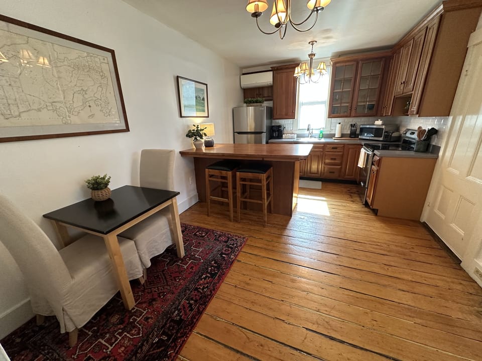 House, 2 Bedrooms | Dining