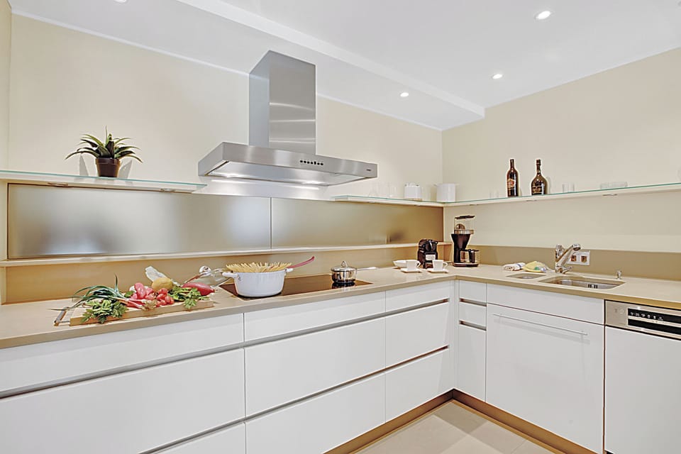 Family Apartment, 2 Bedrooms, 2 Bathrooms (Borgo Corallo Lake-View Terrace in) | Private kitchen