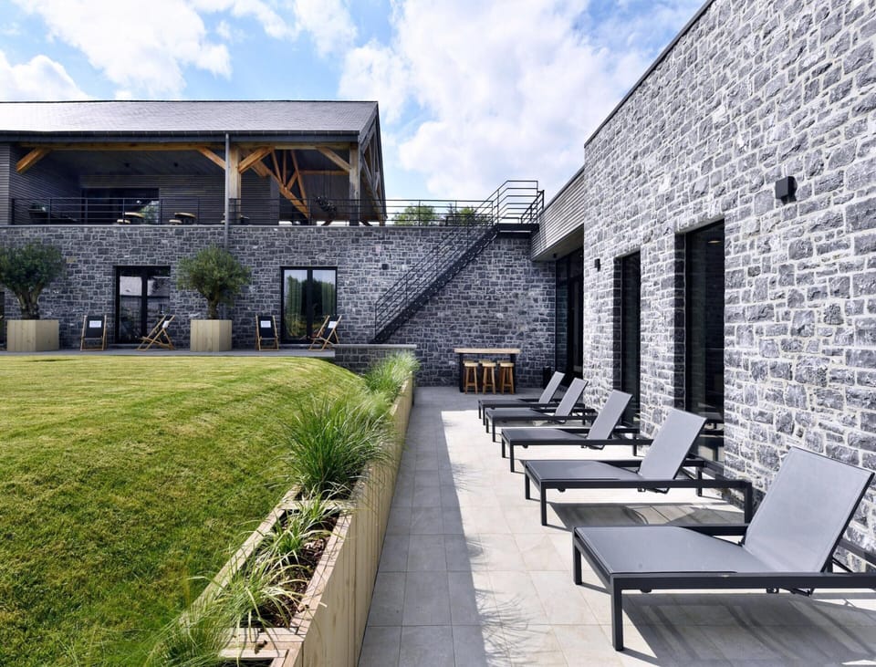 House | Balcony