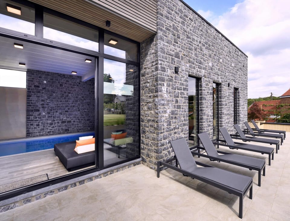 House | Balcony