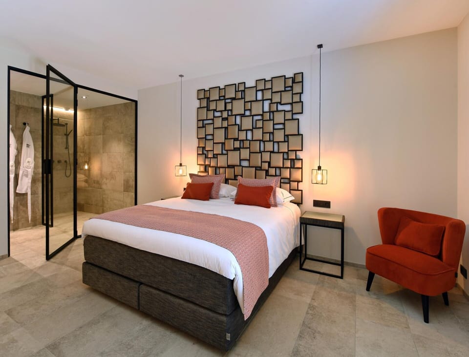 House | 6 bedrooms, bed sheets