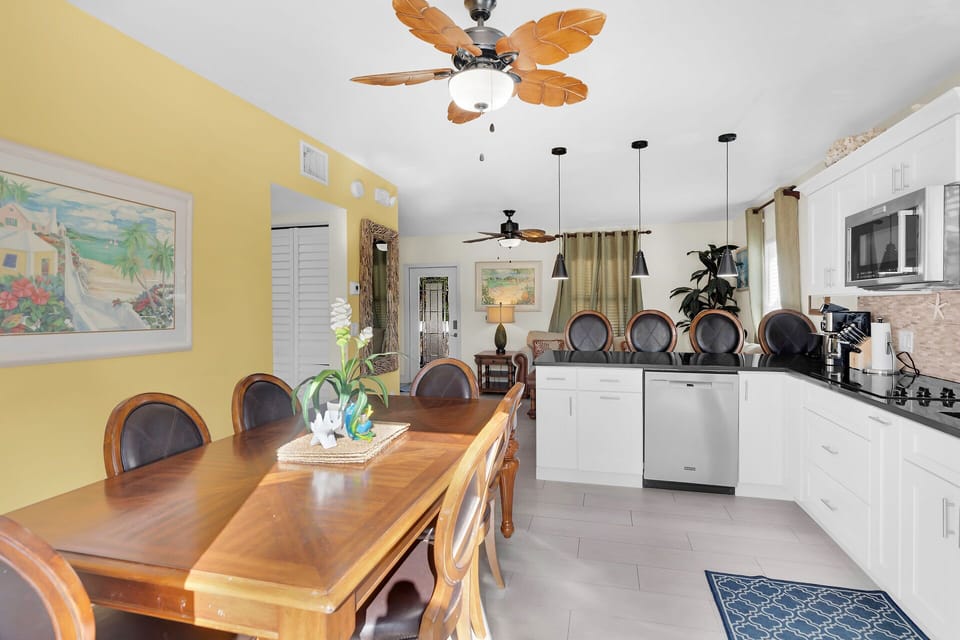 Kitchen Dining Area 2