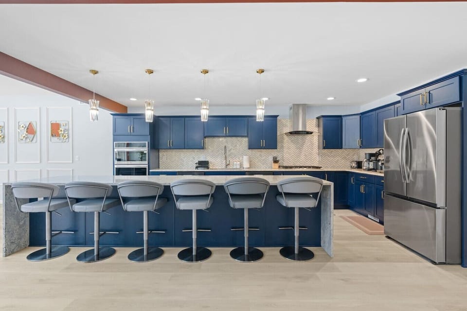 Kitchen Counter top with additional seating