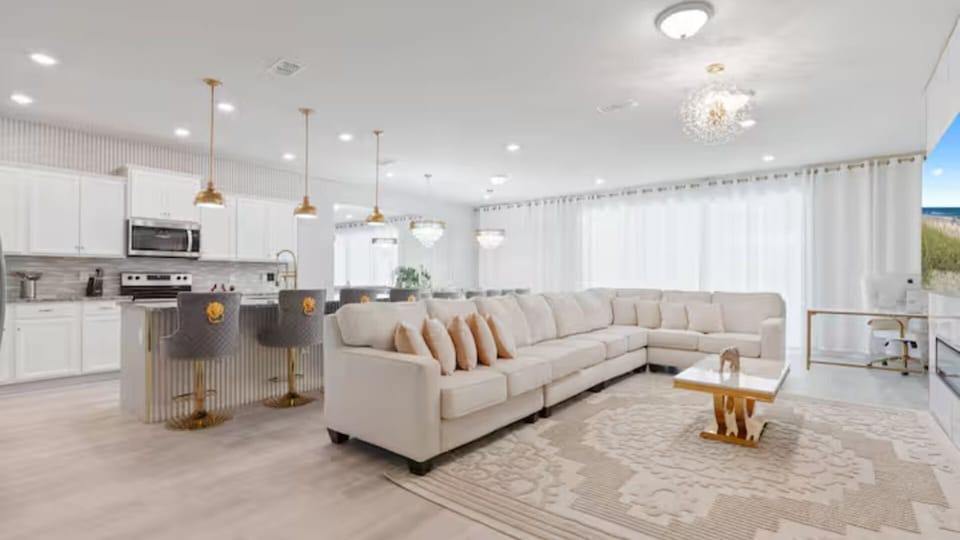 Communal lounge / TV room,Living Room