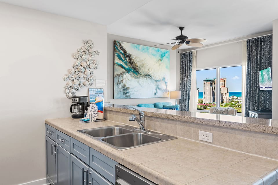 Full kitchen