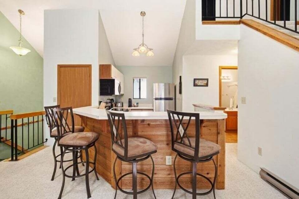 Indoors, Dining Table, Furniture, Table, Dining Room