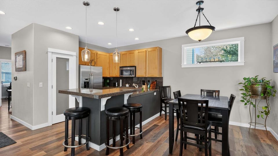 Indoors, Kitchen, Architecture, Building, Dining Room