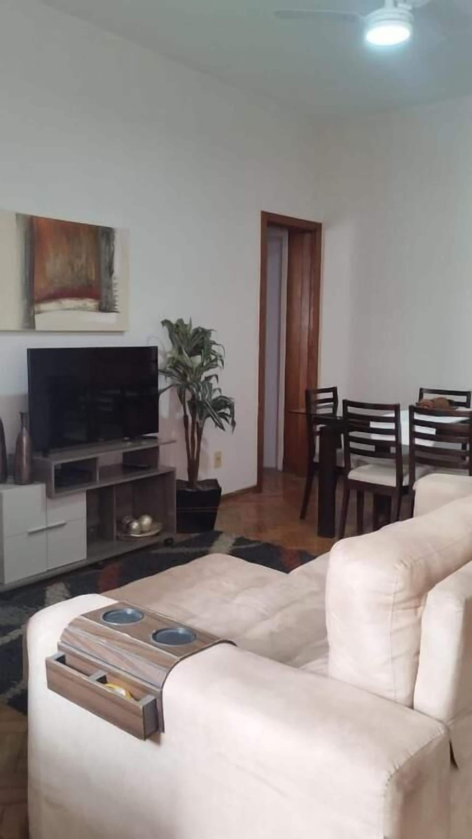Apartment | Living area | Flat-screen TV