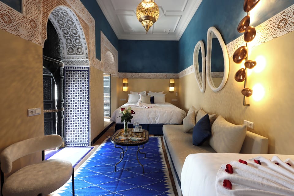 Comfort Suite, Patio, Pool View | In-room safe, soundproofing, WiFi (free)