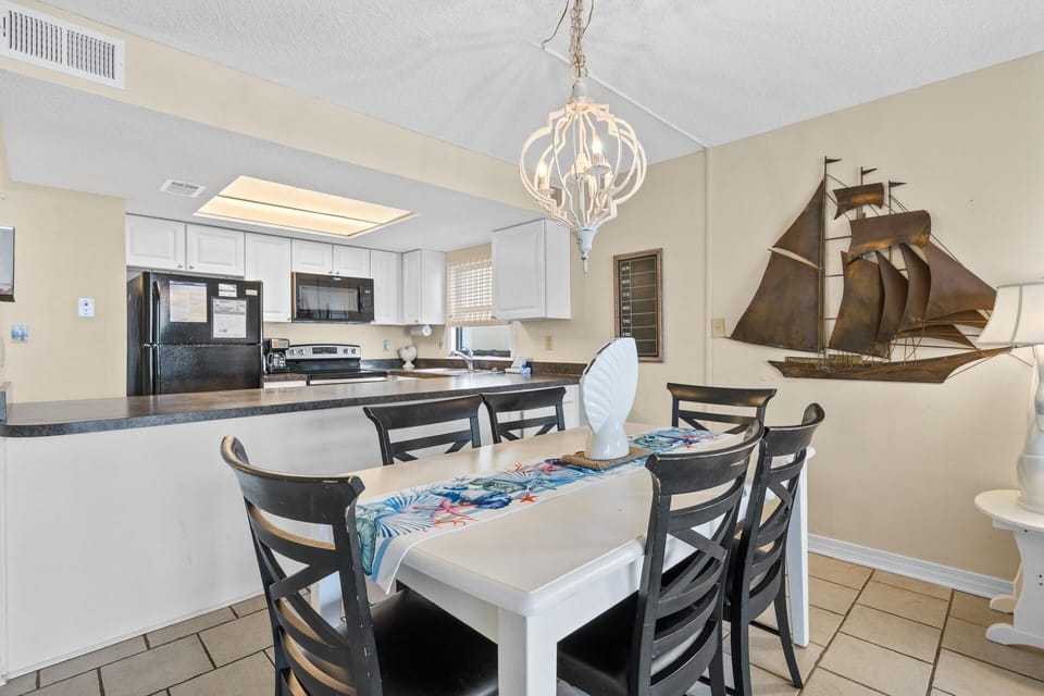 Condo, Multiple Beds (Sunswept 201) | Dining