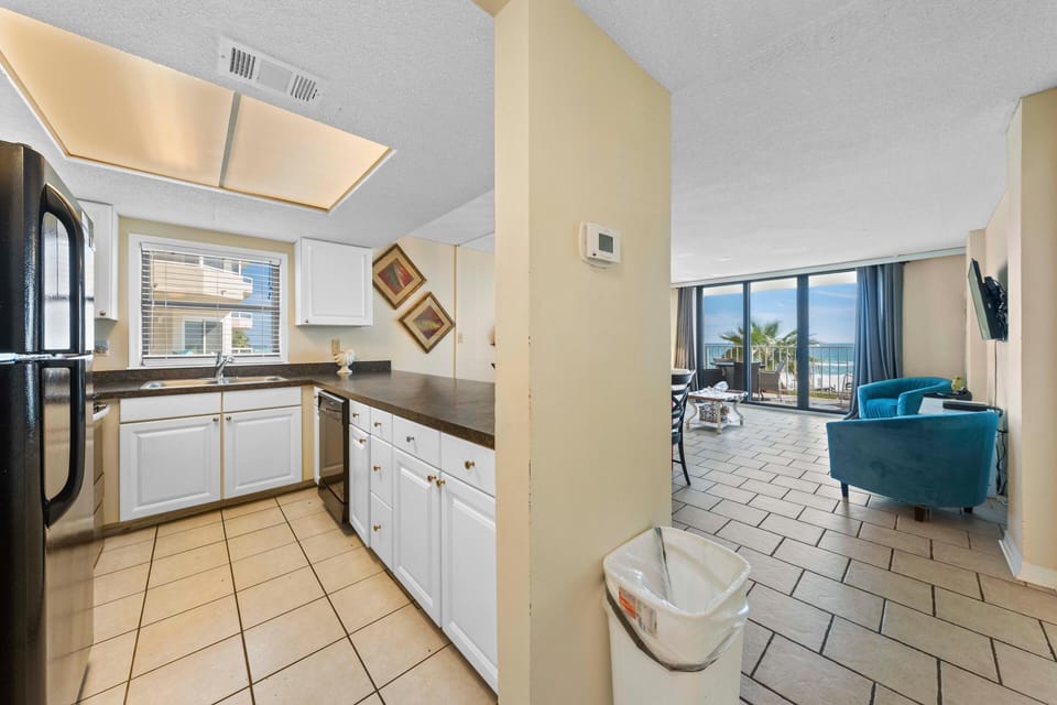 Condo, Multiple Beds (Sunswept 201) | Interior