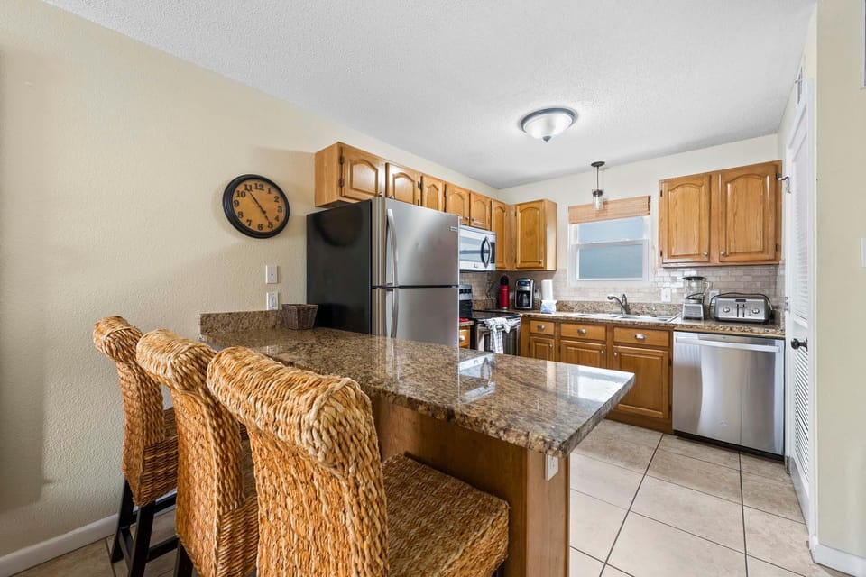 Condo, 2 Queen Beds (Sunrise Village 111) | Private kitchen