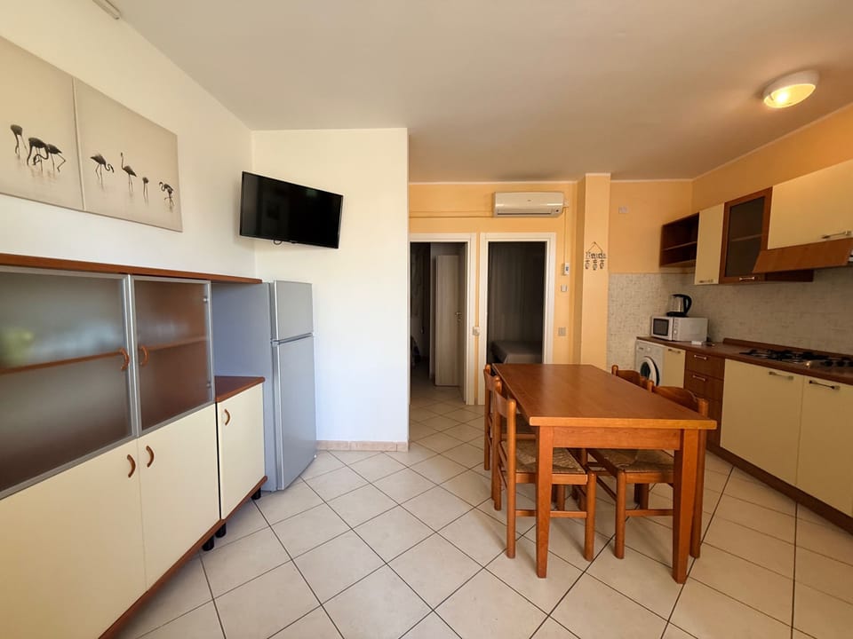 Apartment, 2 Bedrooms, Balcony, Garden View | Interior
