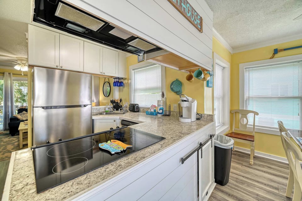 Level 2-Modern Kitchen with Island