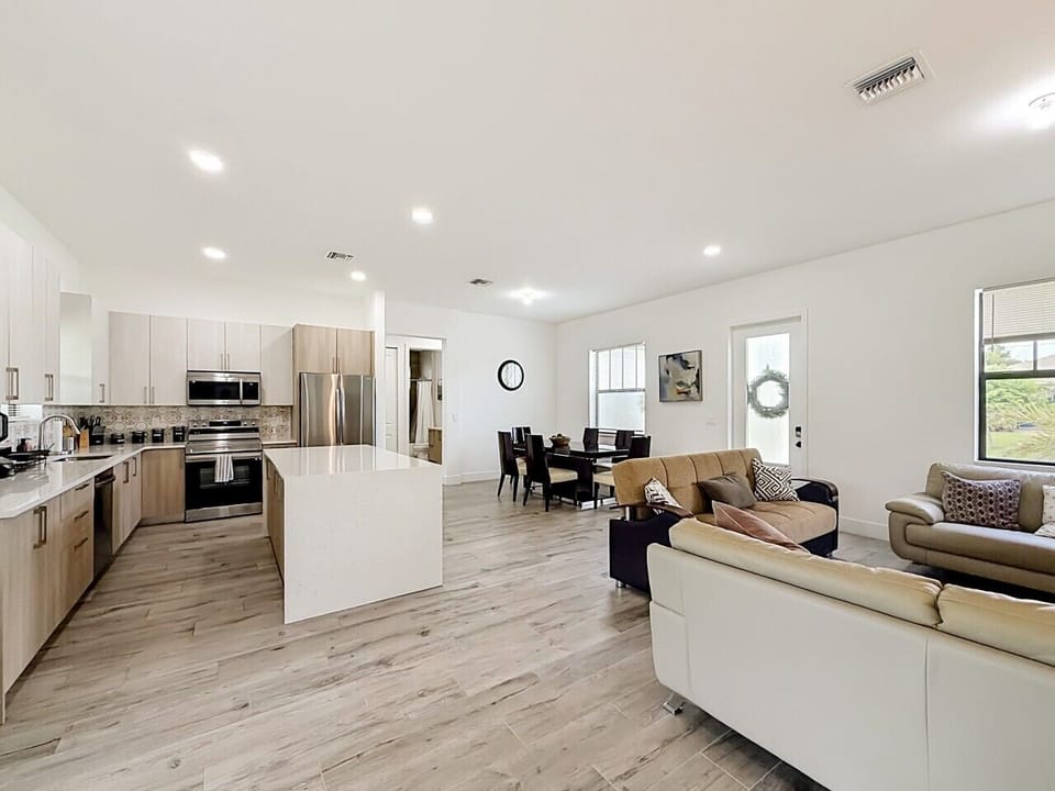 15245 Brainbridge Circle-21