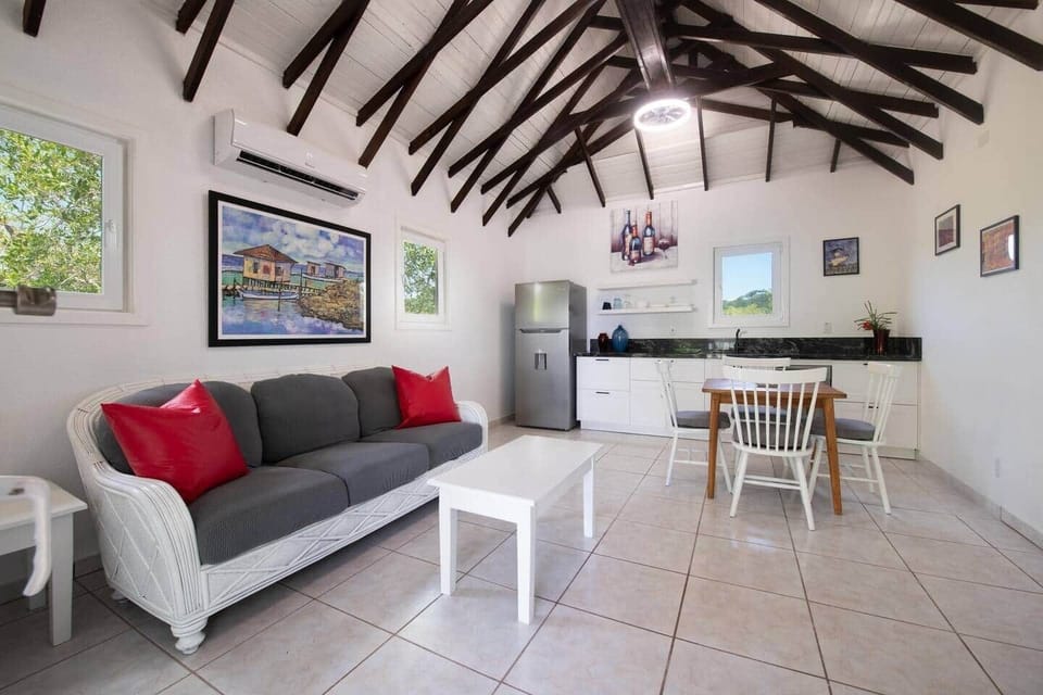 Fully renovated Kitchen with granite countertops and all the modern amenities that are needed.