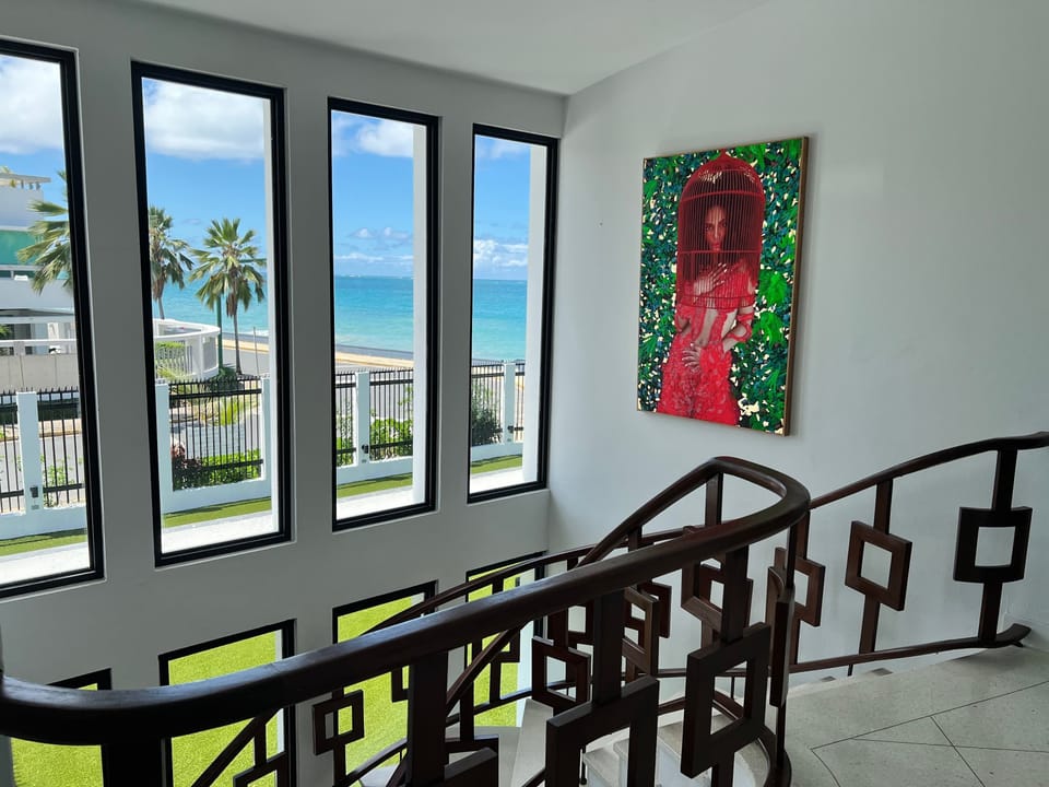 Staircase landing (ocean view)
