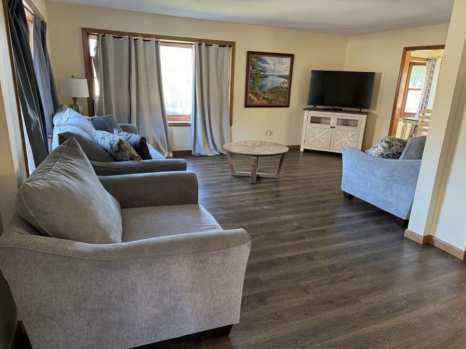 Exclusive House, Multiple Beds, Non Smoking, Kitchen | Iron/ironing board, bed sheets