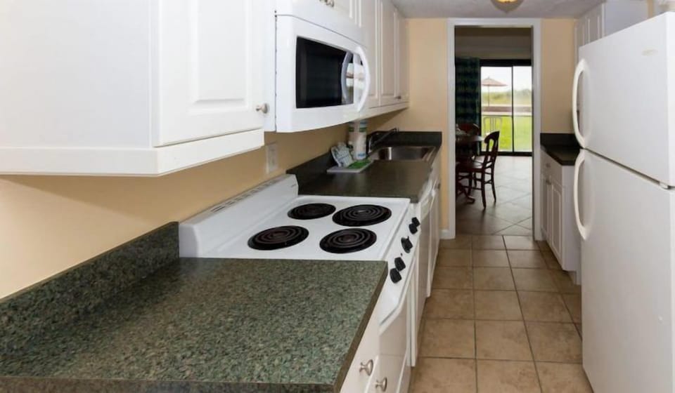 Prepare a snack in the kitchen