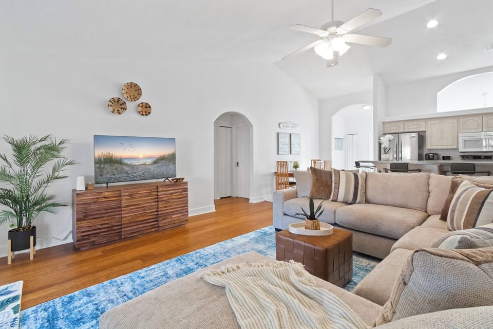 Bright & airy living room