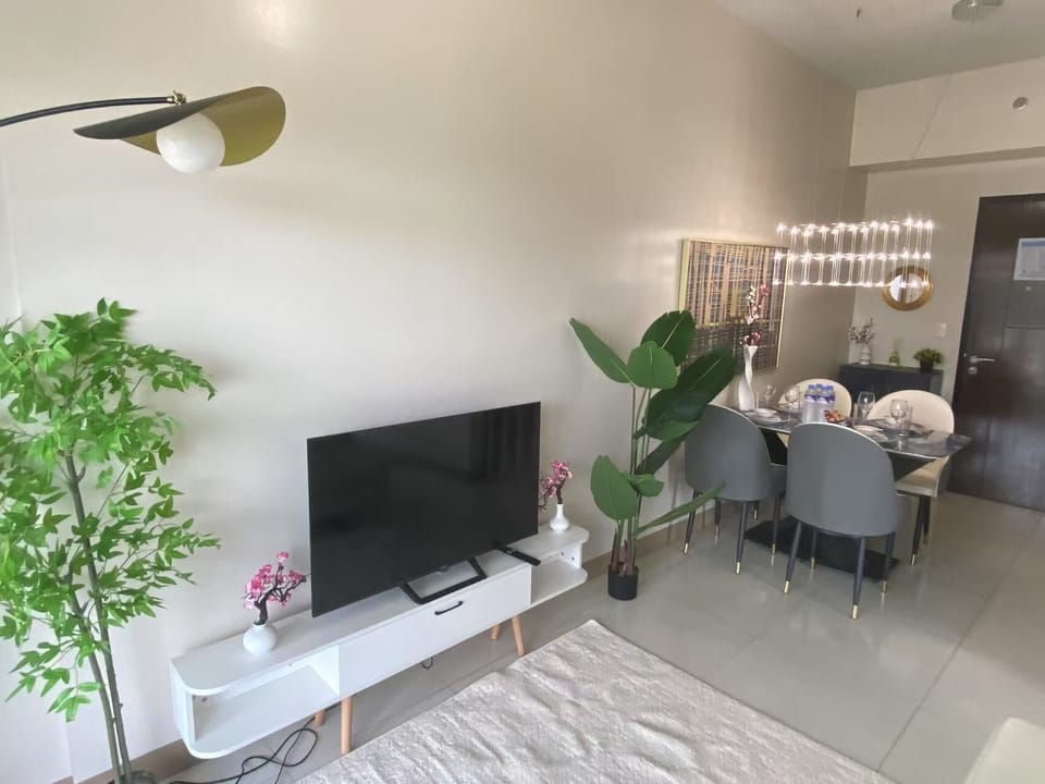 Superior Apartment, Non Smoking, City View | Interior