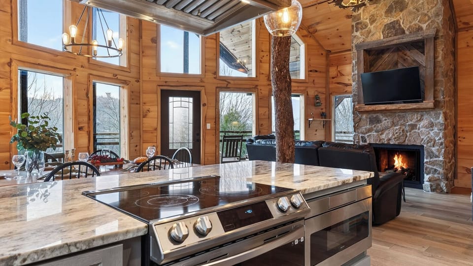 House (5 Bedrooms) | Interior