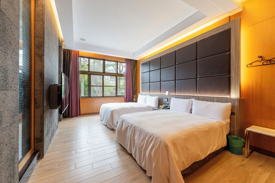 Business Twin Room | Free minibar, free WiFi, bed sheets