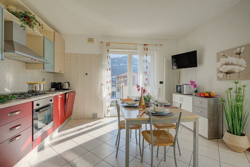 Kitchen and dining area