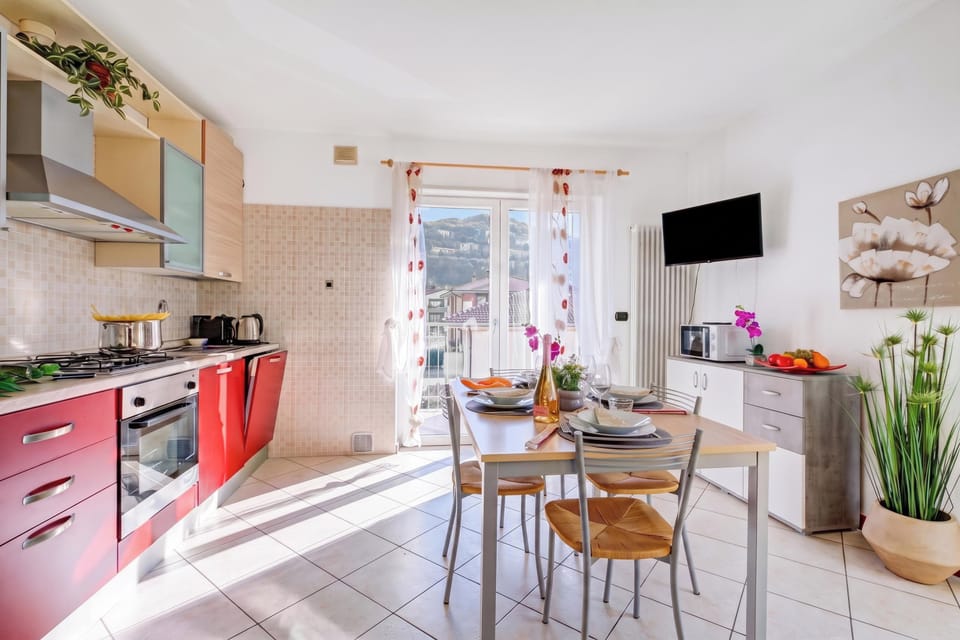 Kitchen and dining area