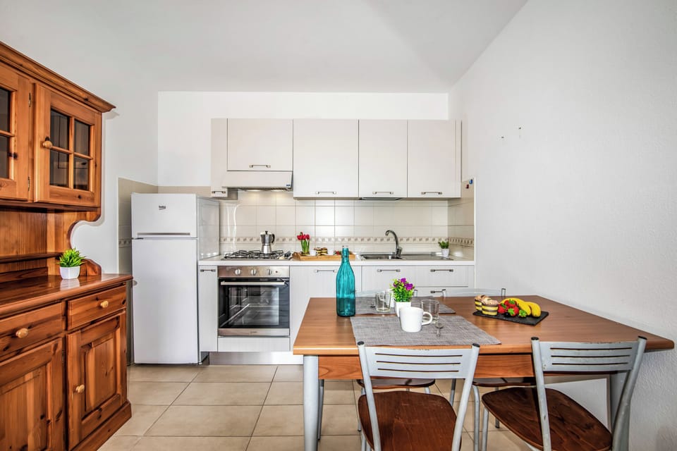 Kitchen and dining area